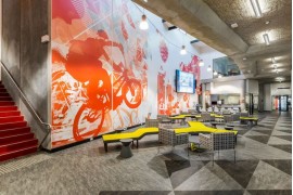 巴拉瑞特大学特色文化墙设计 空间图形设计